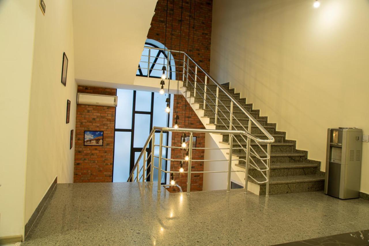 Central Hostel Şǝki Εξωτερικό φωτογραφία