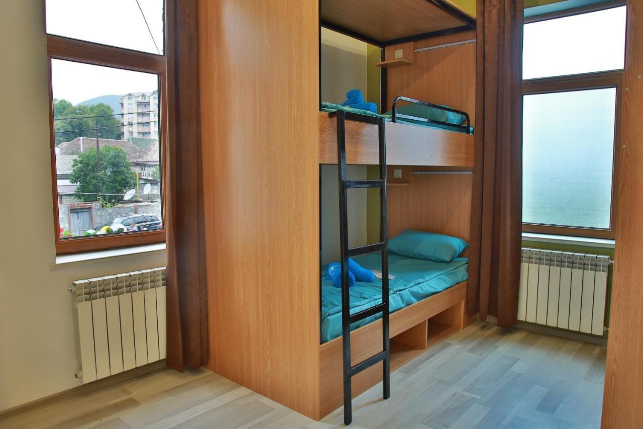 Central Hostel Şǝki Εξωτερικό φωτογραφία